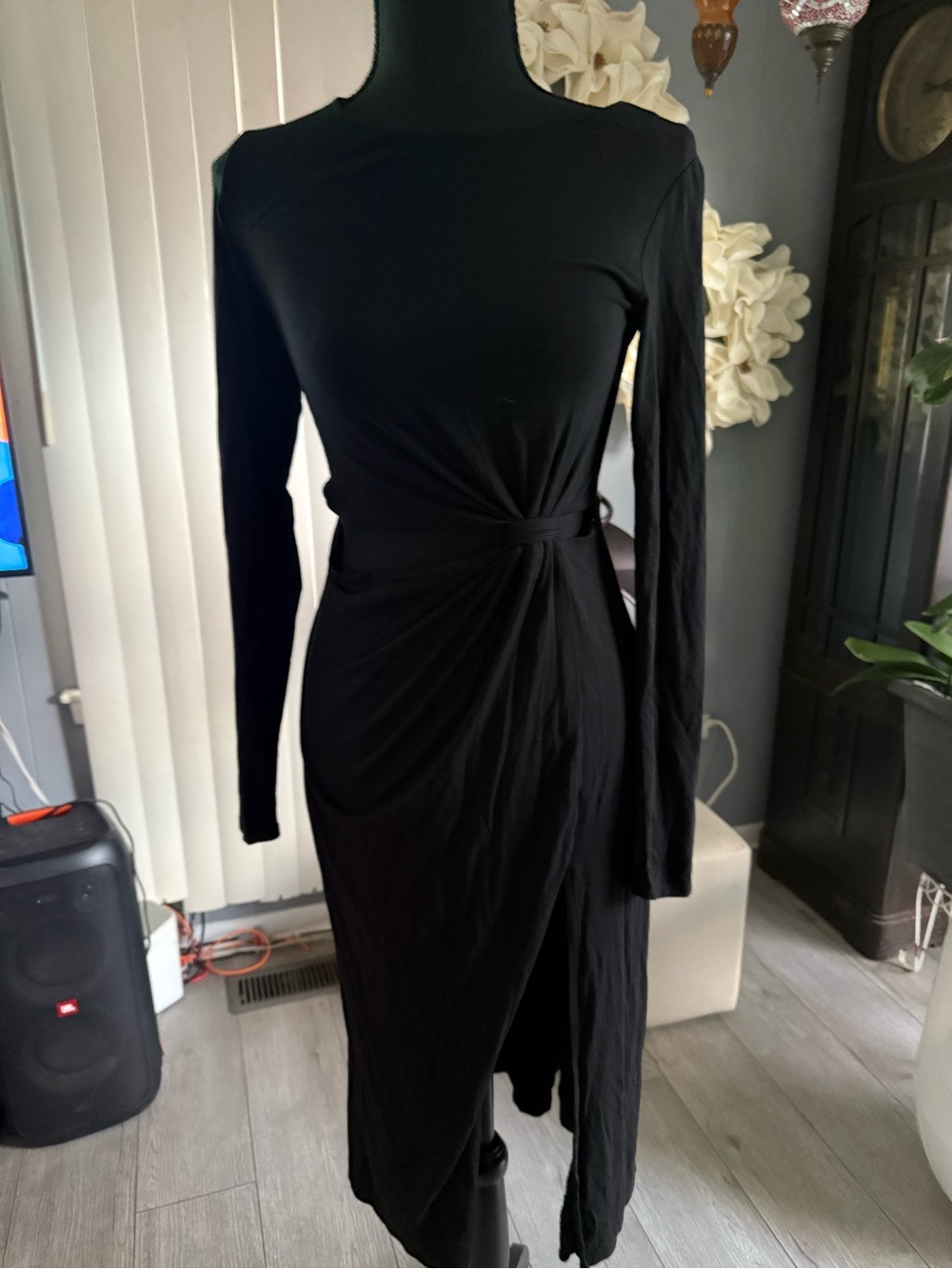 Good American Black Long-Sleeve Twist-Waist Maxi Dress